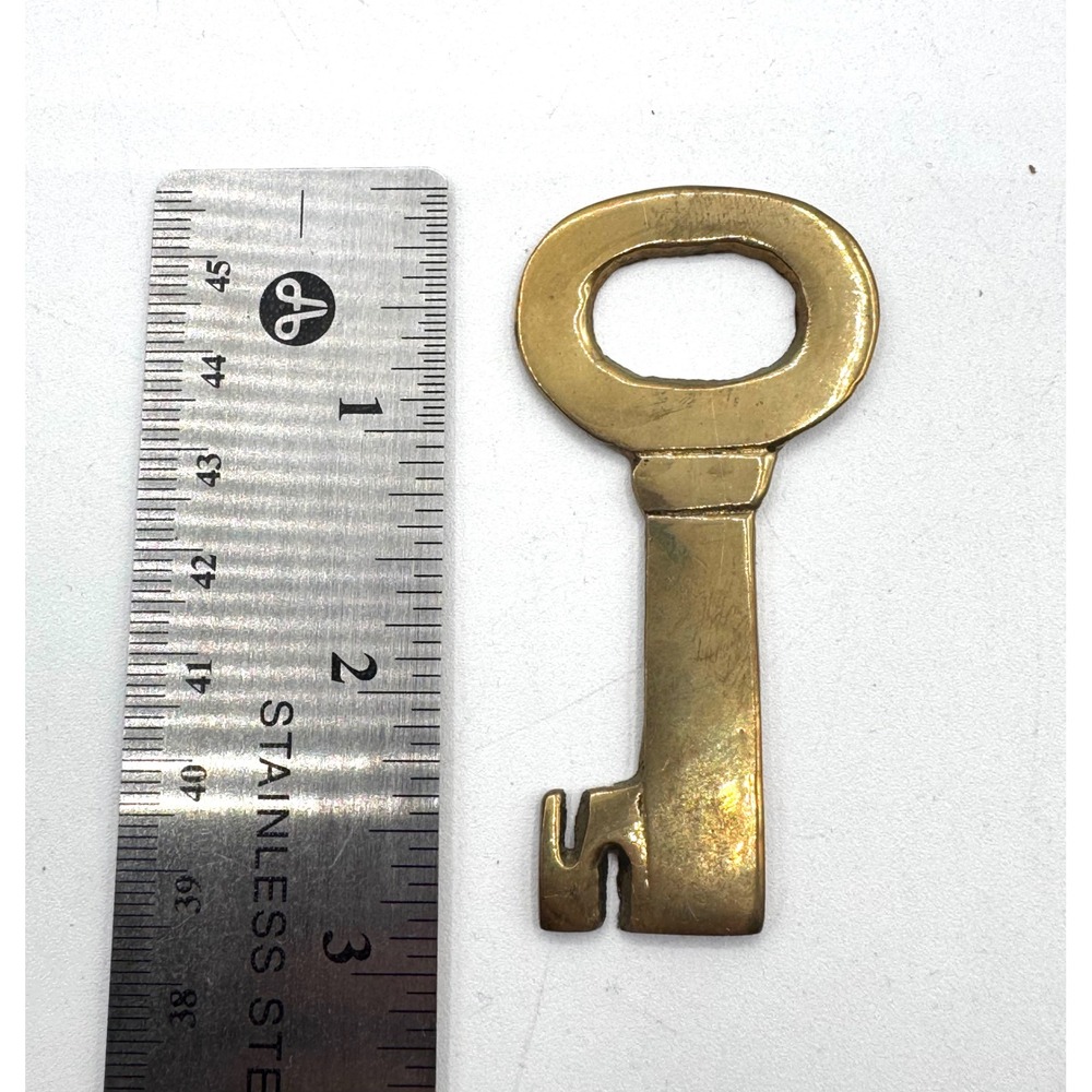 Vintage Solid Brass Skeleton Key Bottle Opener Antique Style Barware Taiwan - Picture 3 of 3